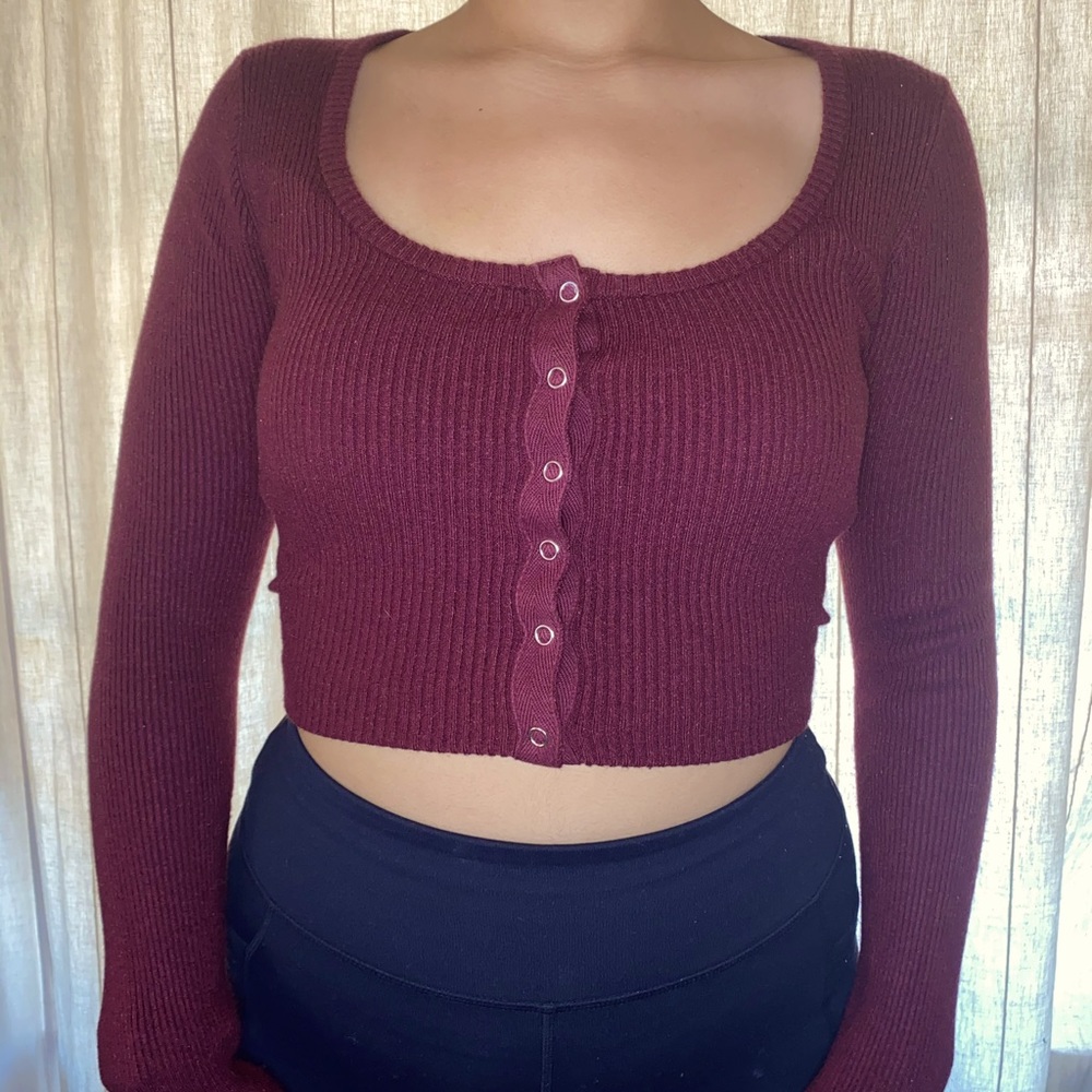 Forever 21 Knit Long Sleeve Top. Willing to take lower offers